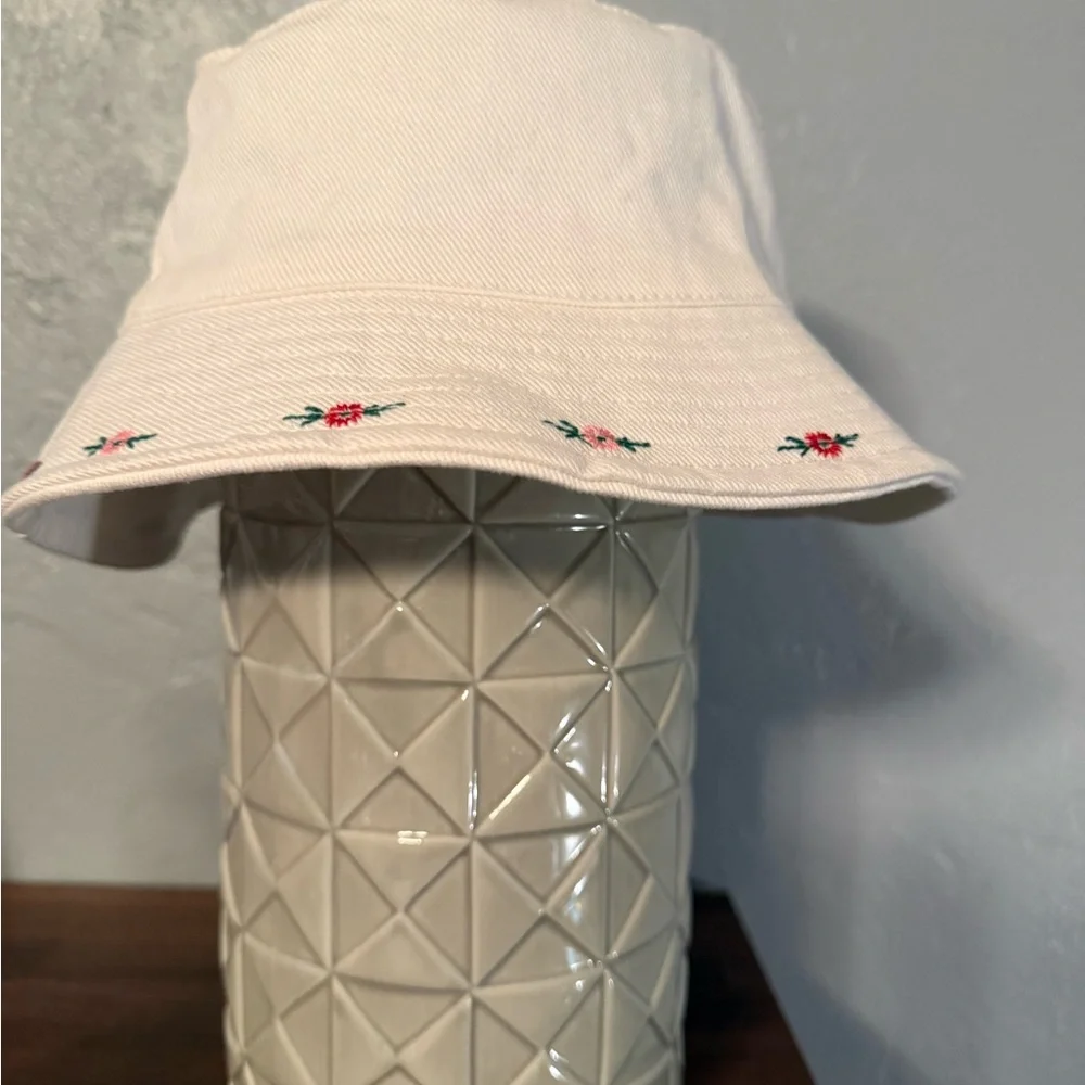 Urban Outfitters Rose Embroidered Bucket Hat - Picture 5 of 6